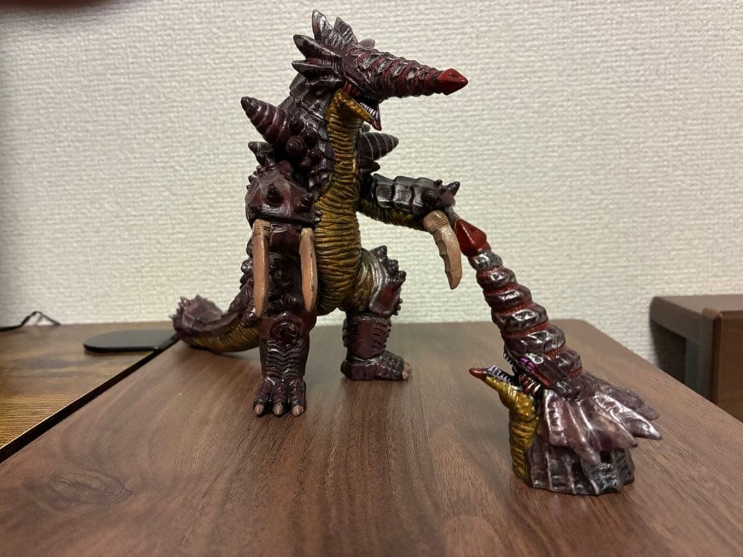 ウルトラ怪獣アドバンス 熱戦怪獣グライム ソフビ リペイント ウルトラマンオメガ ウルトラ怪獣アドバンス グライム | BANDAI TOYS