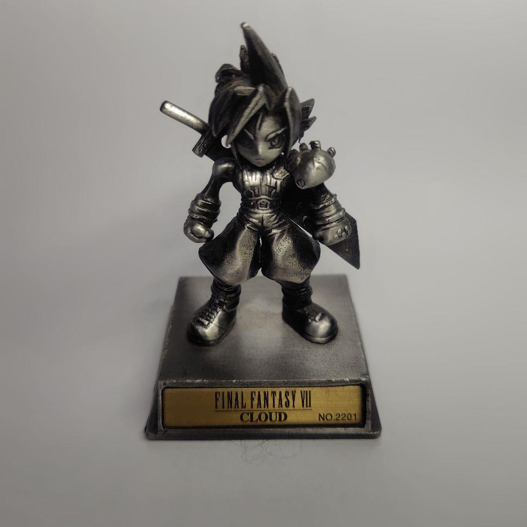 FINAL FANTASY VII クラウド クロムフィギュア NO.2201 - メルカリ