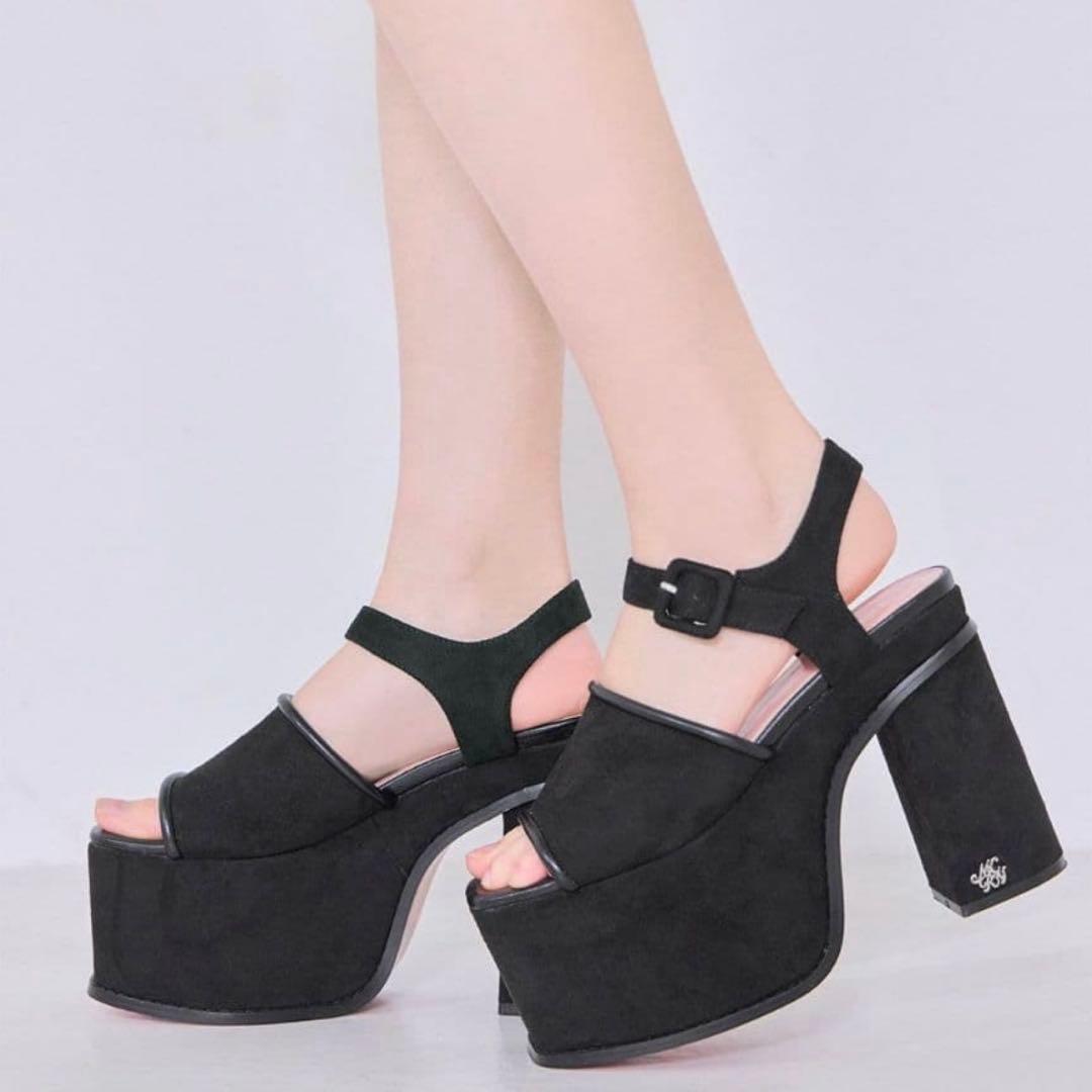 ミシェルマカロン 厚底スエードサンダルXSサイズ - メルカリ