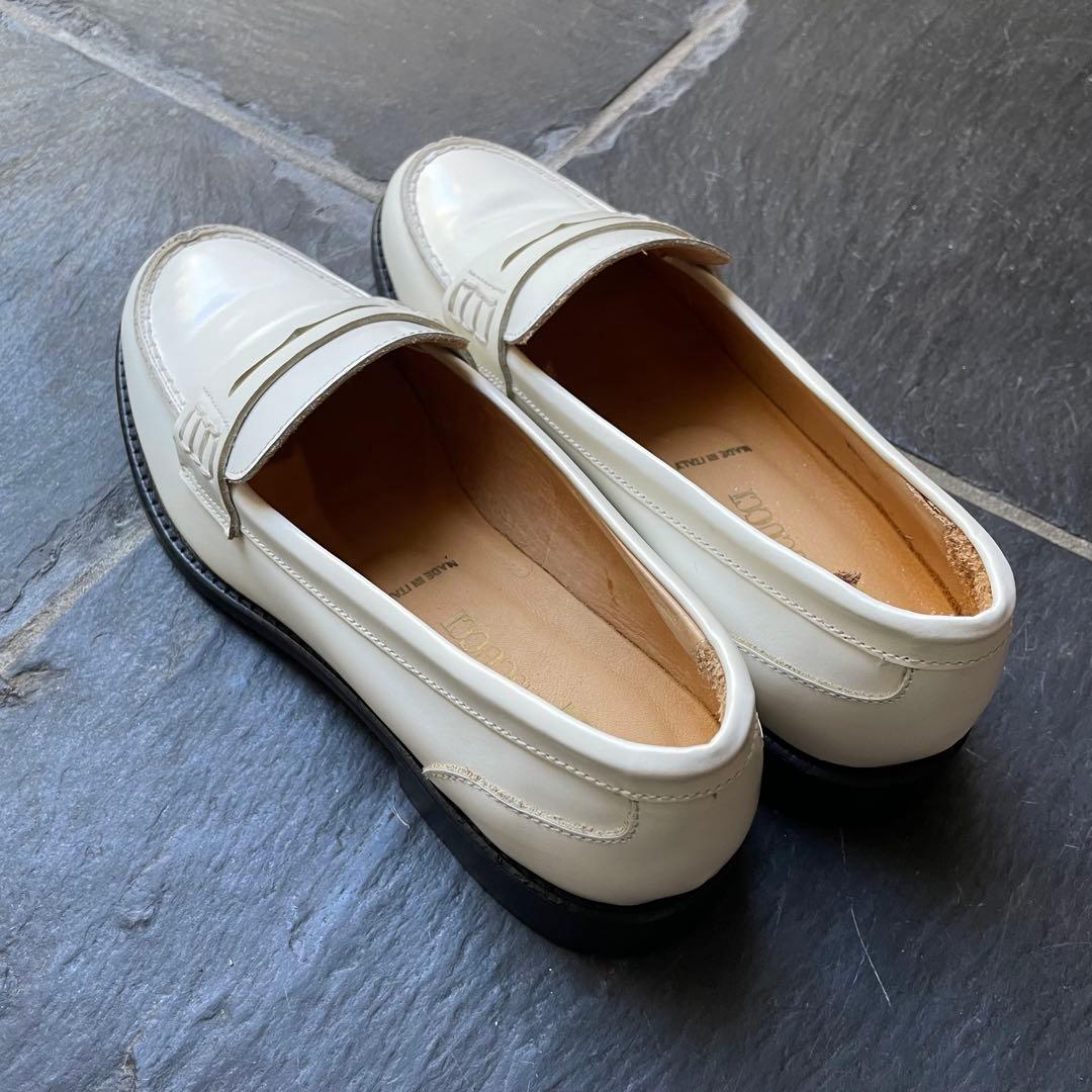 美品 匿名早急発送 ホワイトローファー バイカラー 光沢 白 - メルカリ