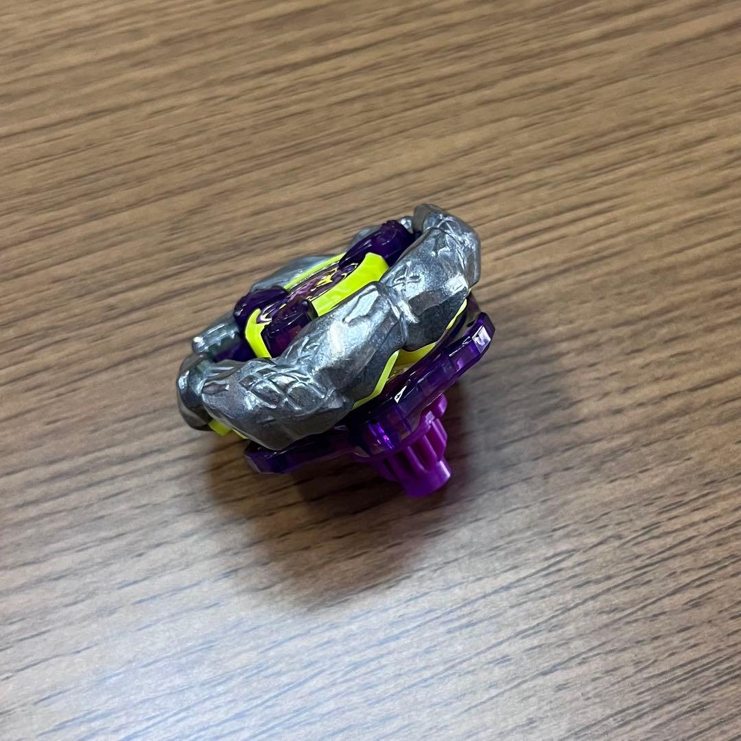 限定新品】オロチクラスタ6-60LF ベイブレードX た5 - メルカリ