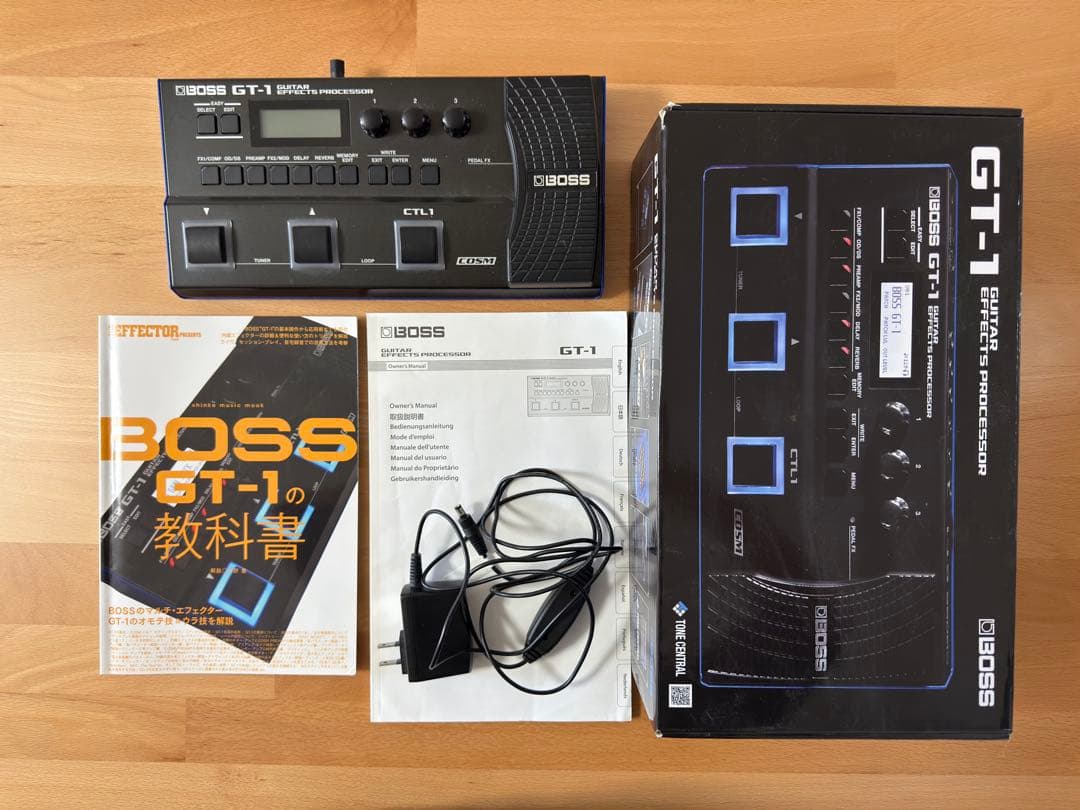 BOSS GT-1、ACアダプター、教則本セット BOSS マルチエフェクター GT-1 + 純正アダプター 教科書 セット : 三木
