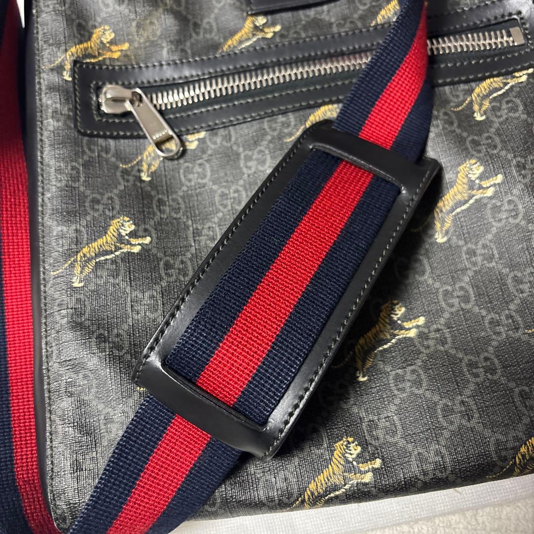 希少GUCCI グッチ ショルダーバッグ GGスプリーム タイガー - メルカリ