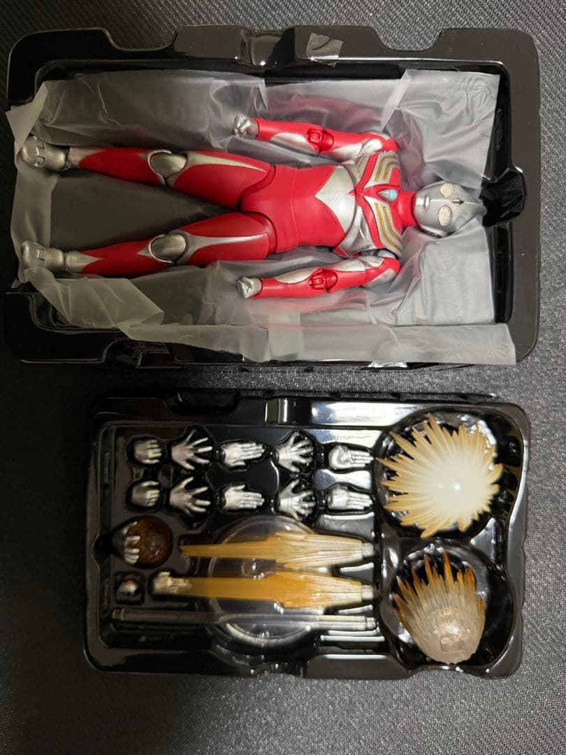 S.H.Figuarts（真骨彫製法）ウルトラマンティガ 初版　+パワータイプ