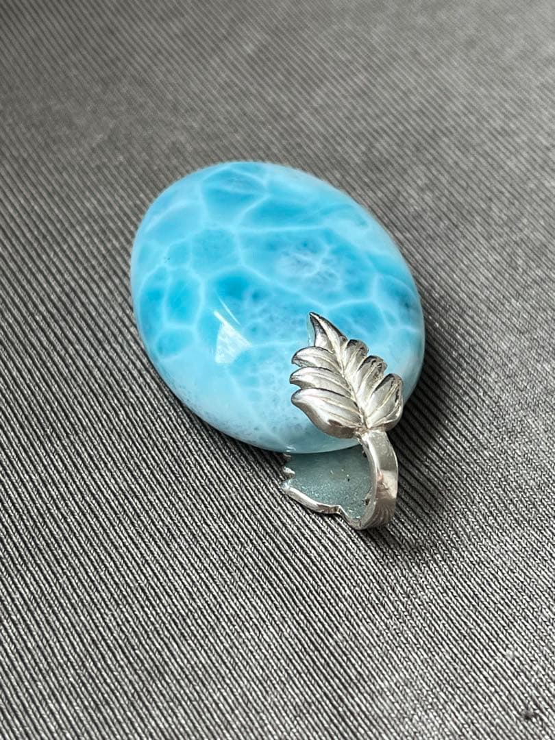 天然石ラリマー☆高品質！オーバル型ペンダントトップ☆リーフ型