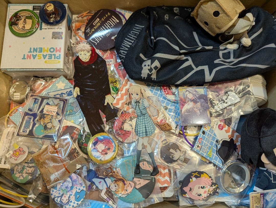 800点以上 ノンジャンル 大量 缶バッジ アクスタ まとめ売り 紙類なし