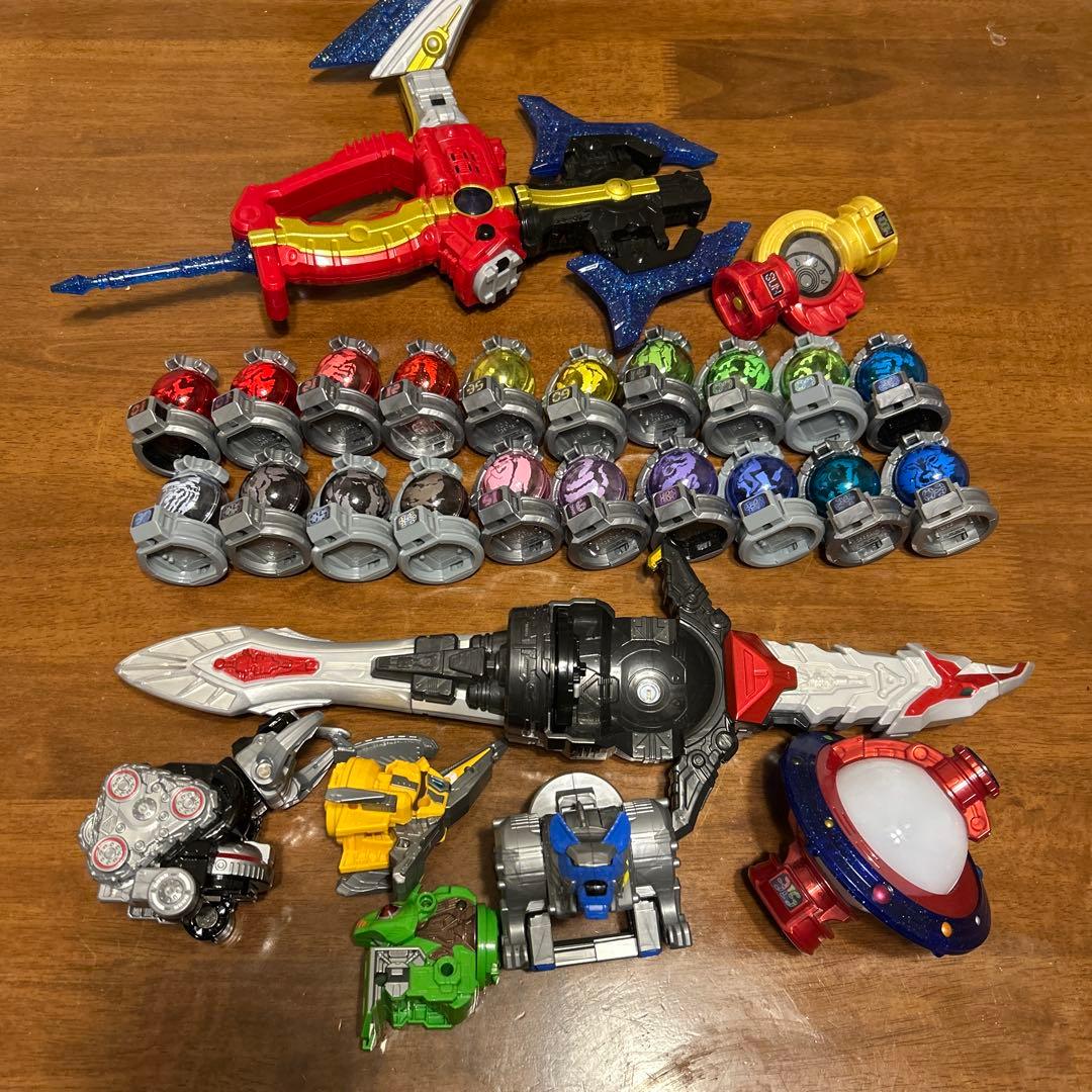 戦隊ヒーローおもちゃセット 宇宙戦隊キュウレンジャー - メルカリ