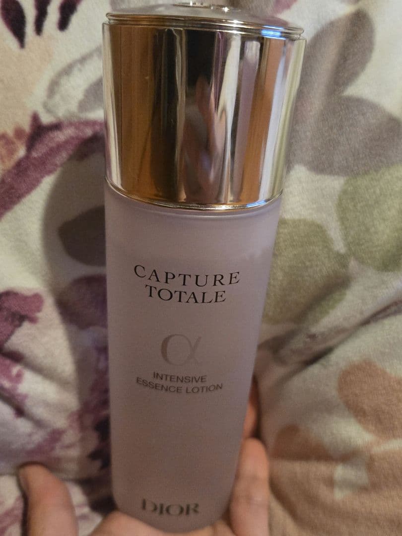 Dior Capture Totale エッセンスローション 150ml Hydrating Face Lotion: Capture Totale Intensive Essence | Dior US