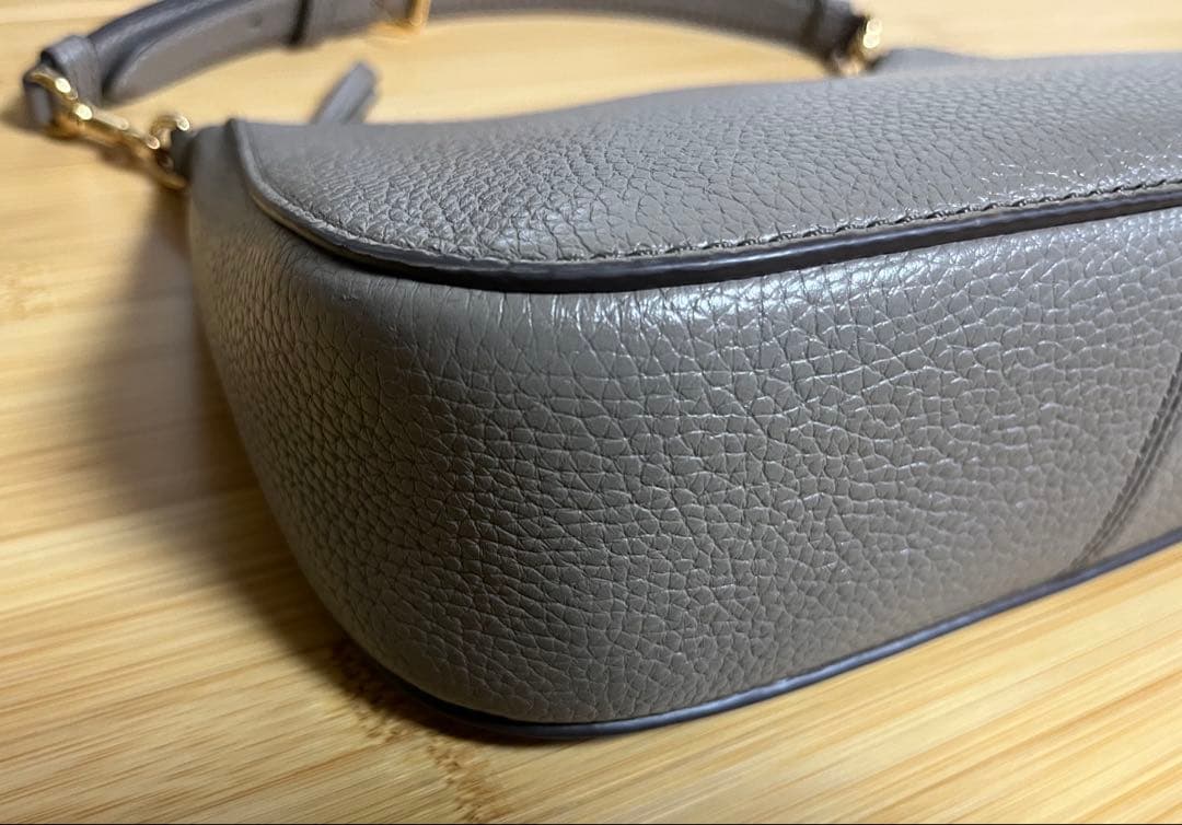 TORY BURCH グレー レザー ショルダーバッグ - メルカリ