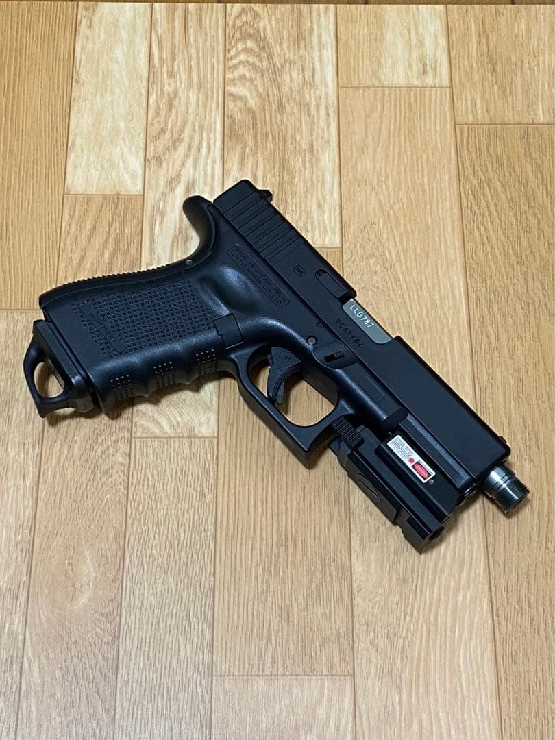 美品 訳有 マルイ グロック19 Gen4☆アウターバレル/KM サイレンサー付