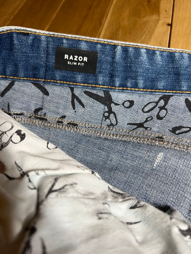 極美品】DENHAM RAZORW33カンディアーニ製ダメージ加工イタリア生地