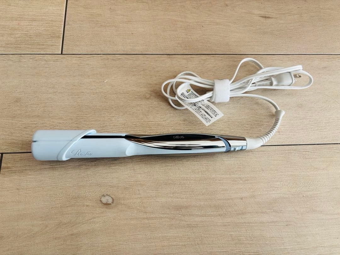 美品　ReFa ストレートヘアアイロン ホワイト ReFa STRAIGHT IRON PRO【ホワイト】 | リファ ストレートアイロン