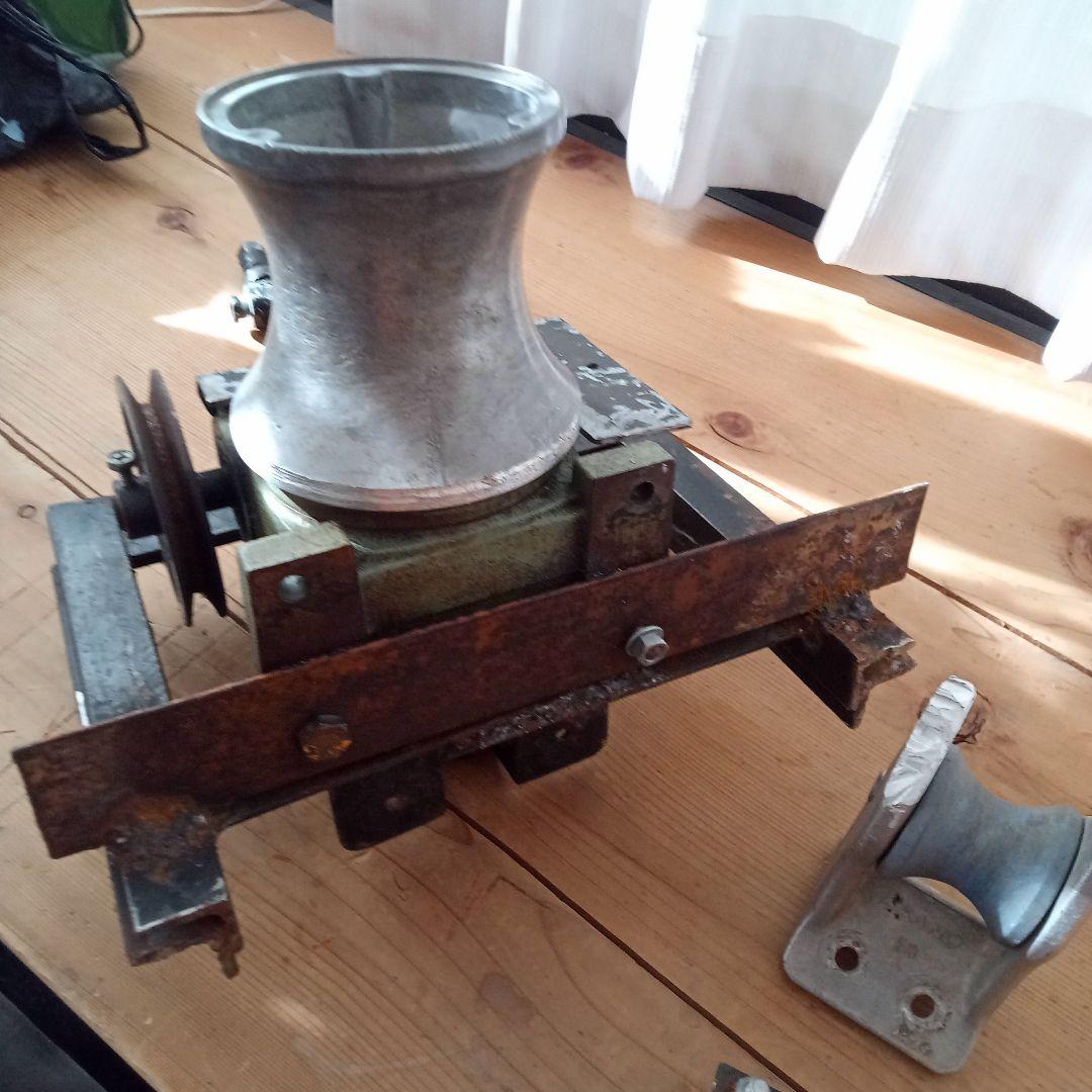 ウィンチ用キャプスタンと減速機ウィンチベッド付のセット imgrc0094036564.jpg