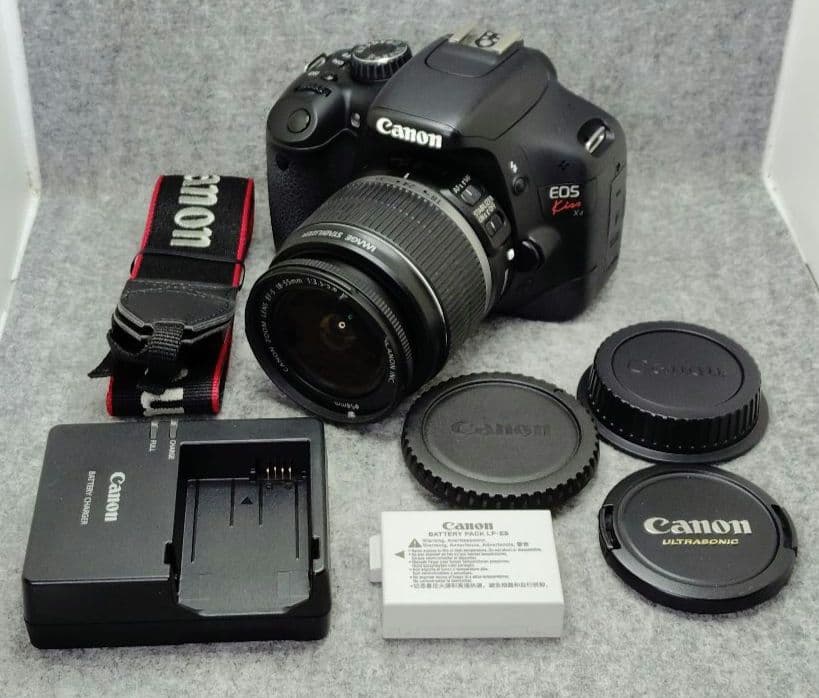 Canon 　EOS Kiss X4　　標準ズームレンズ付き Canon Digital SLR Camera EOS Kiss X4 EF-S 18-55 IS 18 MP KISSX4