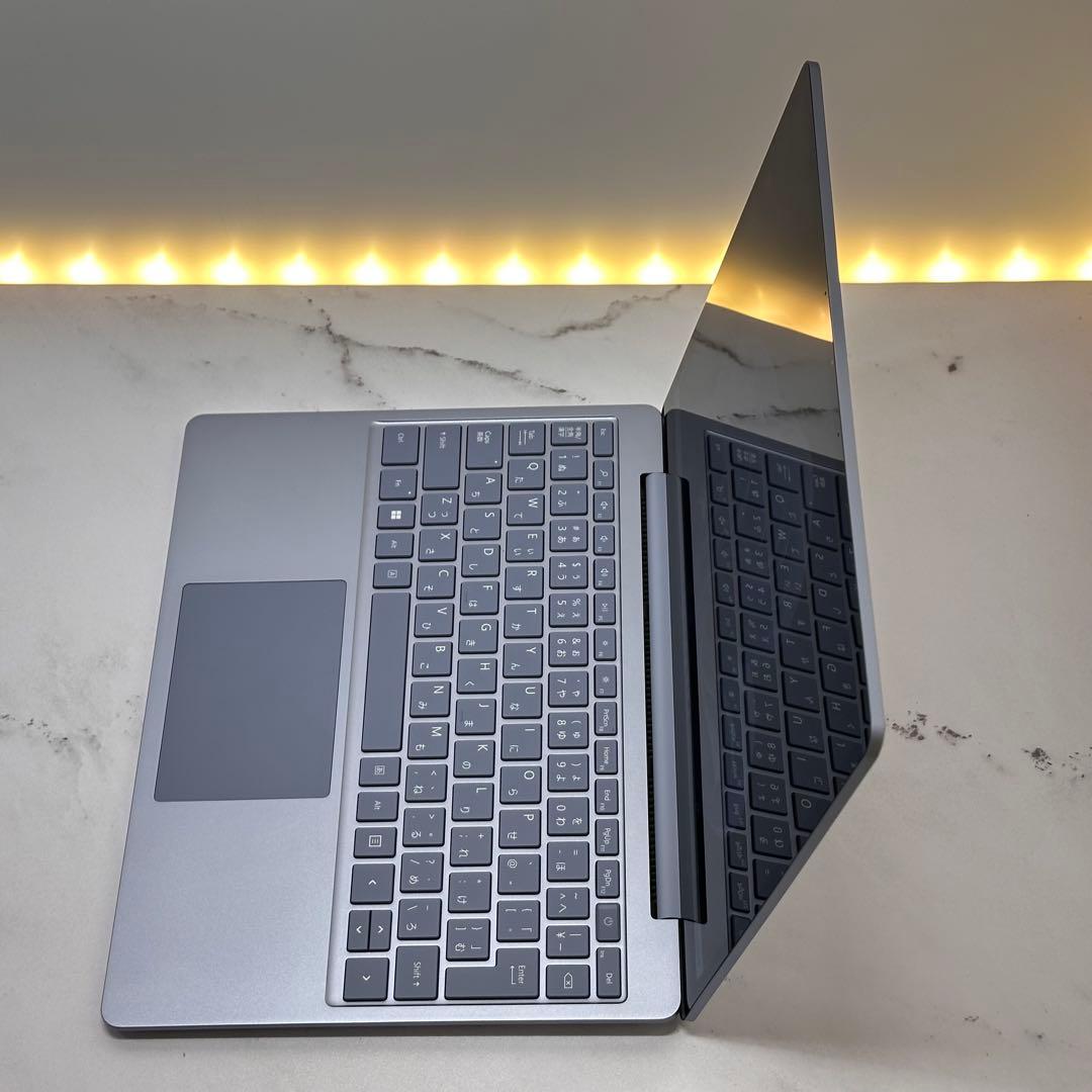 【極美品SA】Surface Laptop Go3 i5/8/256