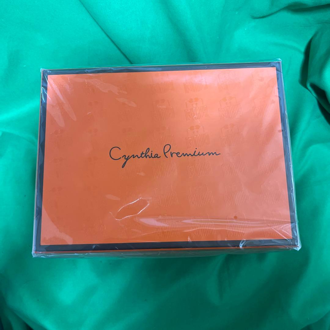 Cynthia Premium 南沙織　35周年完全生産限定盤 Amazon.co.jp: シンシア・プレミアム - 南沙織 (DVD付): ミュージック