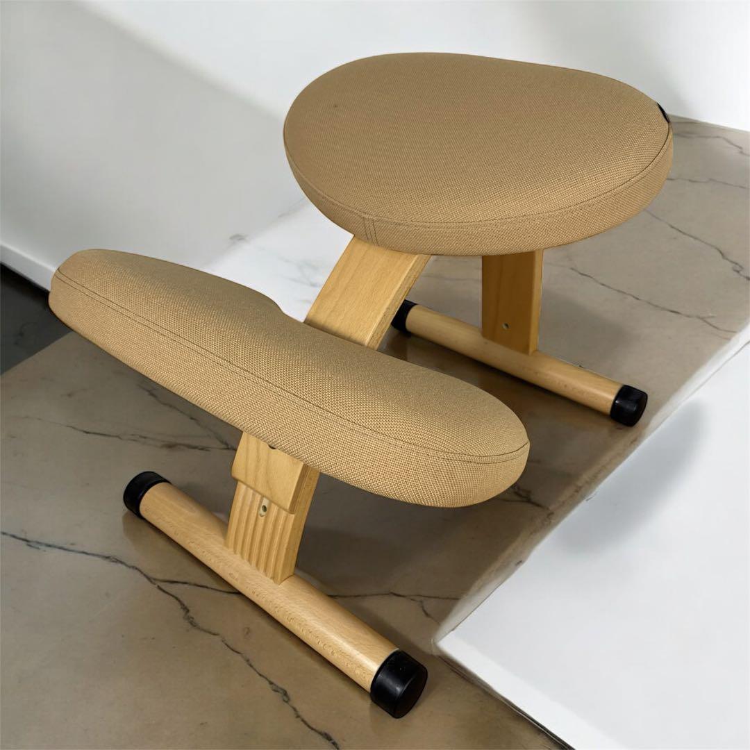 Balans Easy バランスチェア サカモトハウス　ベージュ色 付属品多数 バランスイージー balans Easy バランスチェア ベージュ 【公式通販】