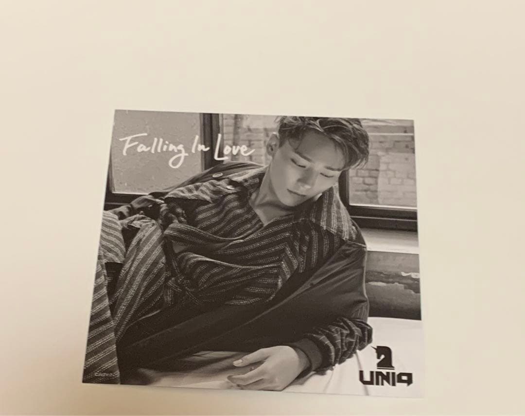 UNIQ】Falling In Love 日本版 ※特典カード付 ソンジュ