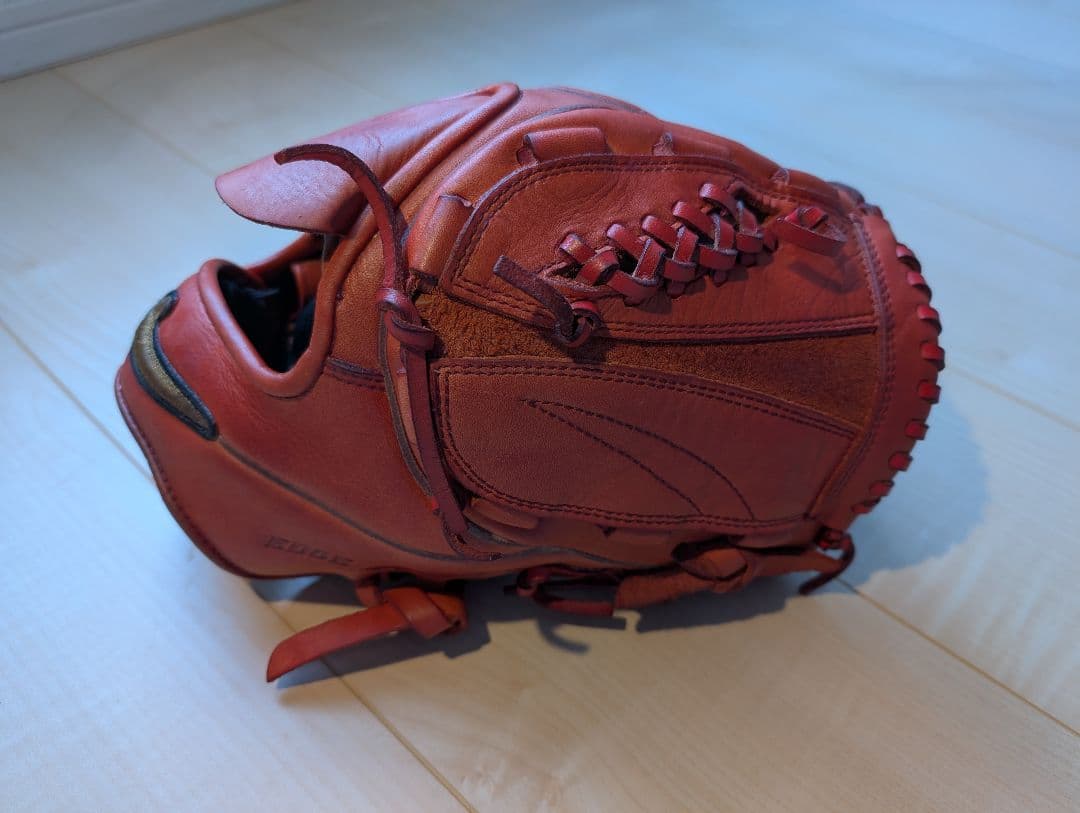 ゆ*き様 Nike EDGE 軟式グローブ レッド 右投げ投手用 - メルカリ
