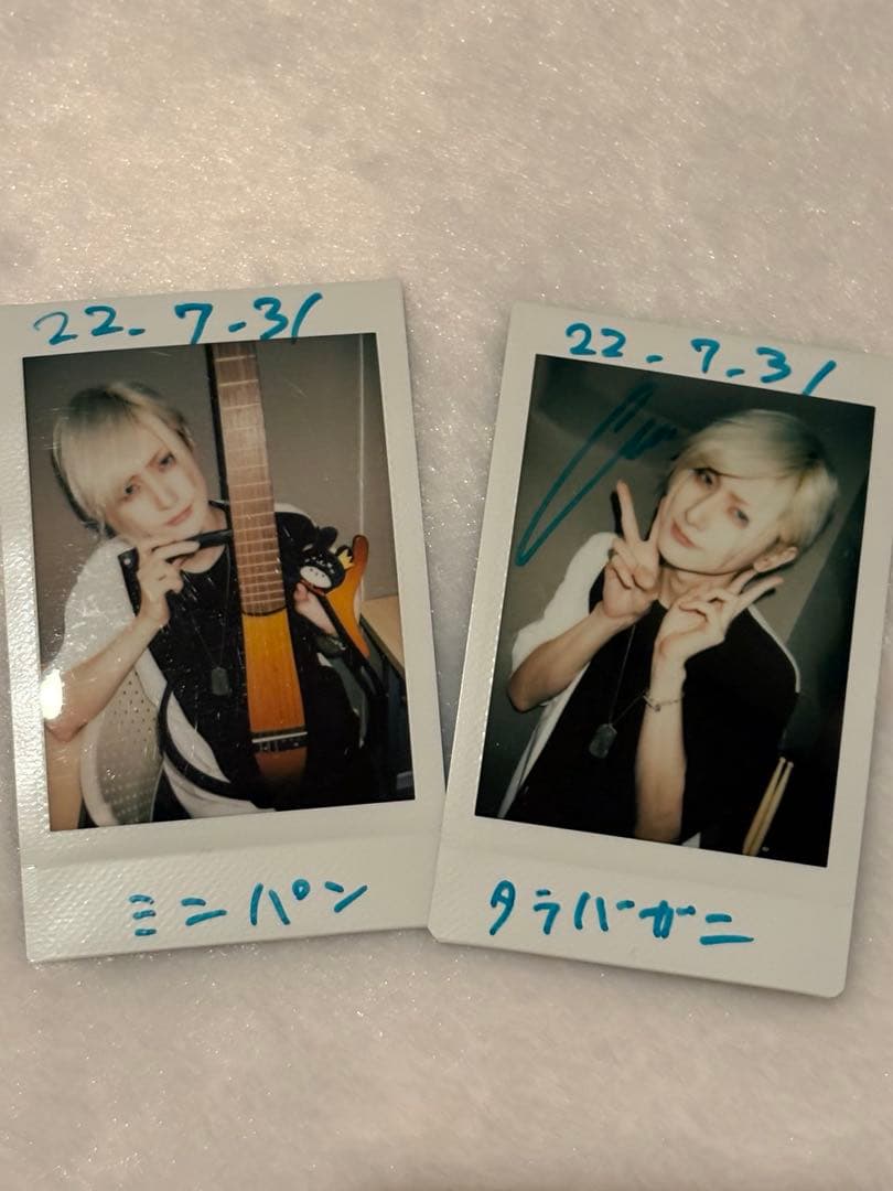 Ashmaze. Azavana 詩結 チェキ - メルカリ