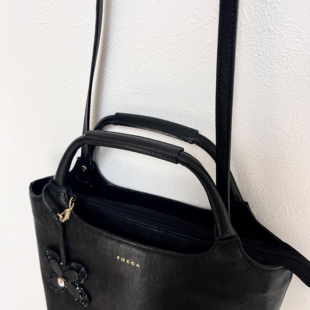 極美品◎TOCCA トッカ 2wayバッグ 黒 フラワーモチーフ ショルダー