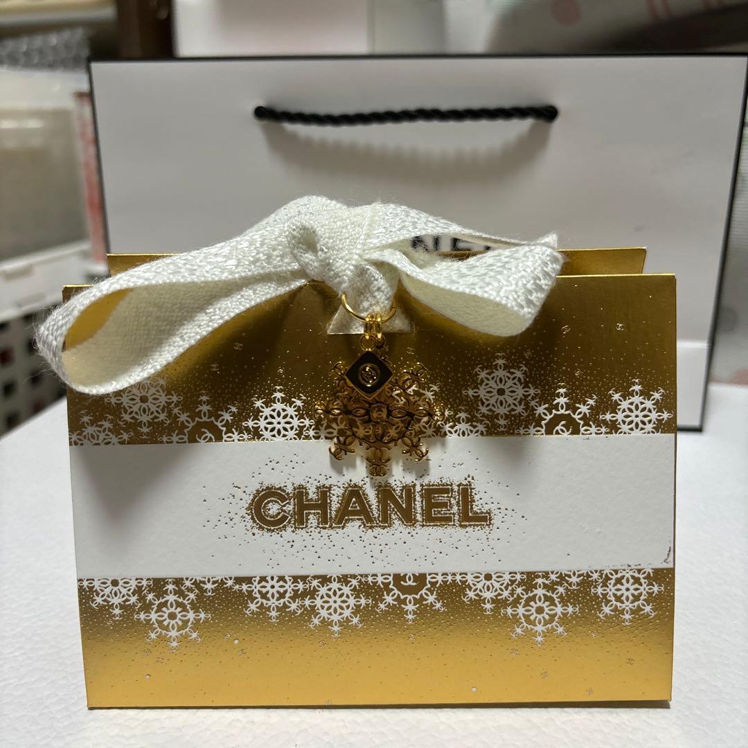 CHANEL シャネル ギフトボックス チャーム ホリデー クリスマス - メルカリ