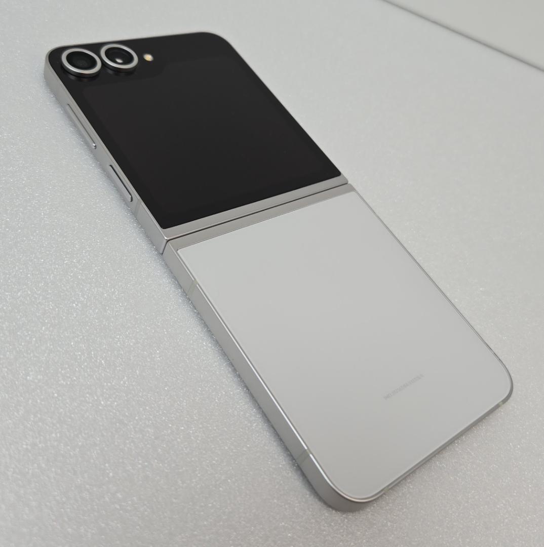 た*き様 Galaxy Z Flip6(Samsung.com限定)ホワイト25