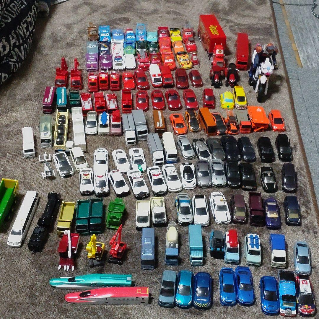 トミカ まとめ売り 200台程 - メルカリ