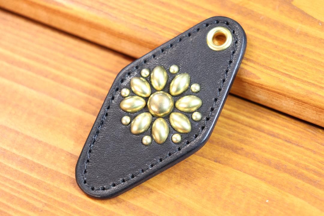 モーテルスタッズキーホルダー モーテル13スタッズキーホルダー | 革工房ホークフェザーズ