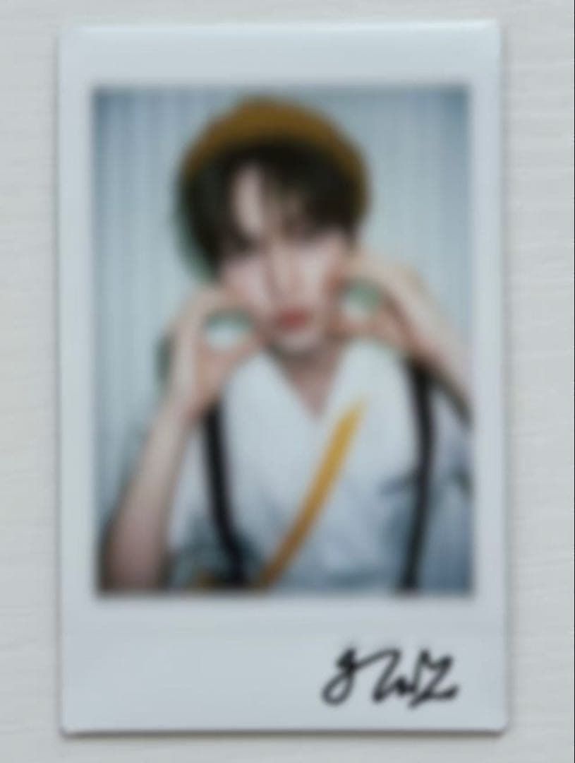 ハンビンzb1 直筆サインヨントンチェキポラロイドBLUE