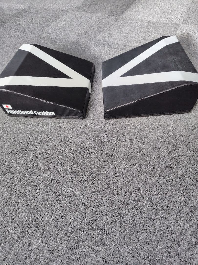 KOBAトレ ファンクショナルクッション 2個セット 体幹 定価25,000円 KOBAトレ ファンクショナルクッション 2個 体幹 木場克己 - メルカリ