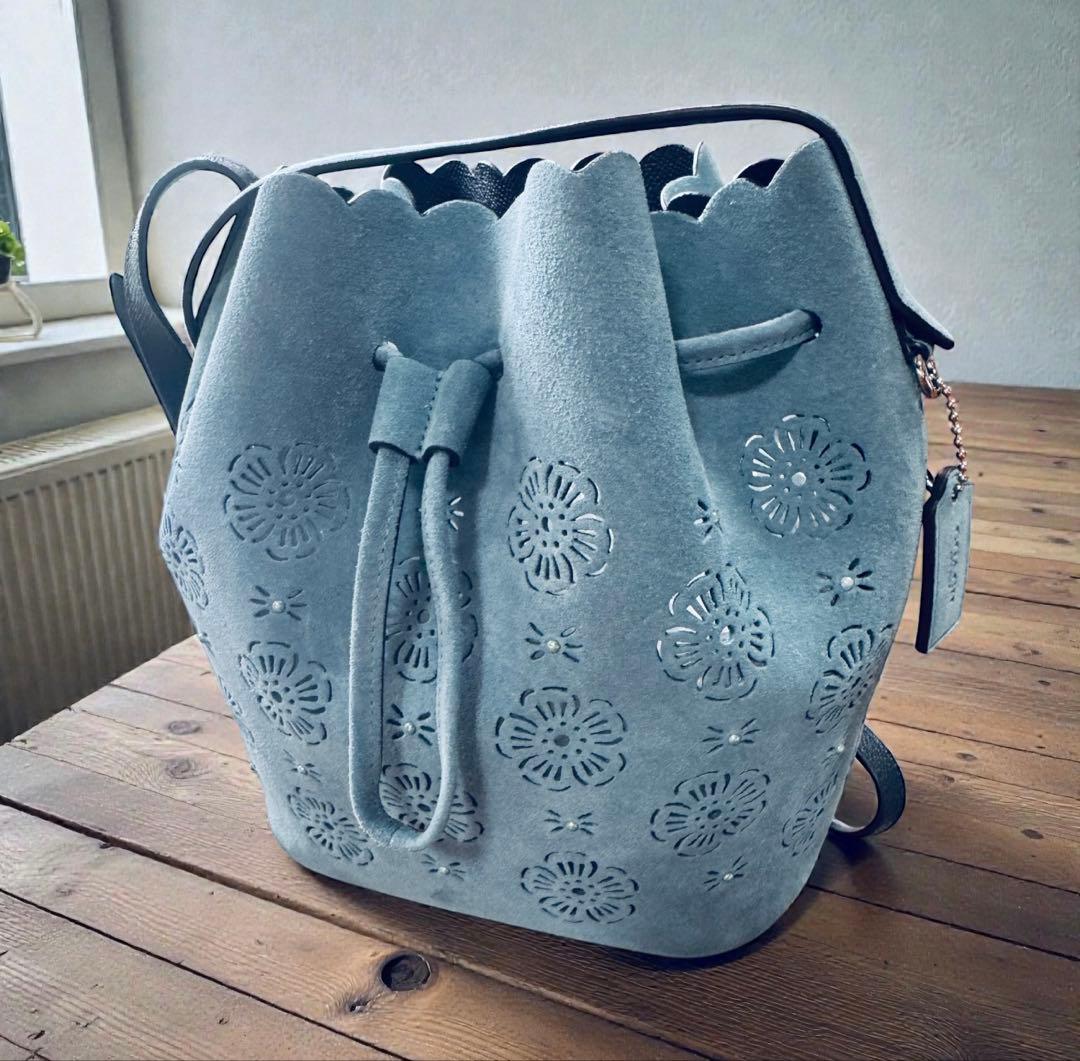 COACH ティーローズ パンチング スエード バケットバッグ 斜めがけ