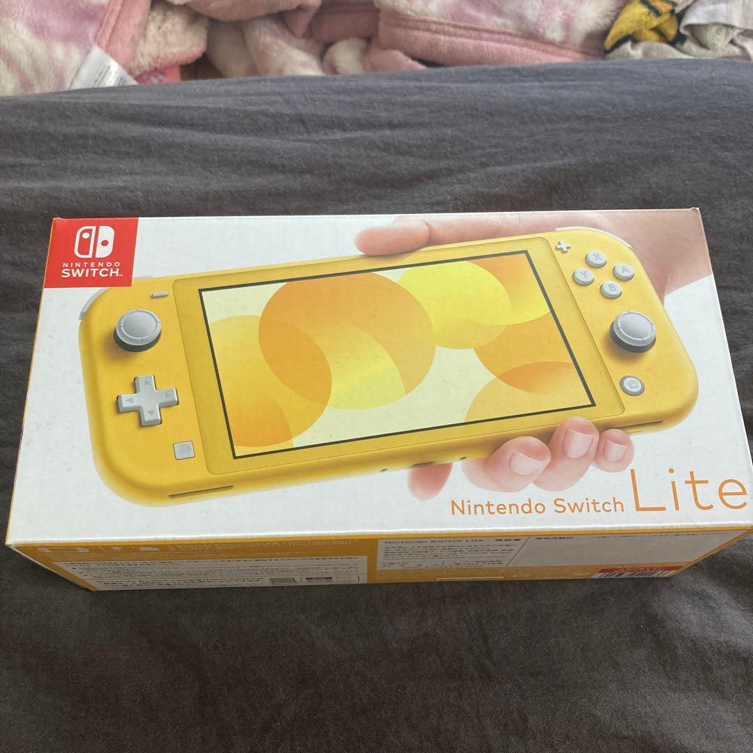 任天堂　Switch light イエロー本体 Nintendo Switch Lite イエロー 任天堂 Switch本体 ※量販店舗印付の