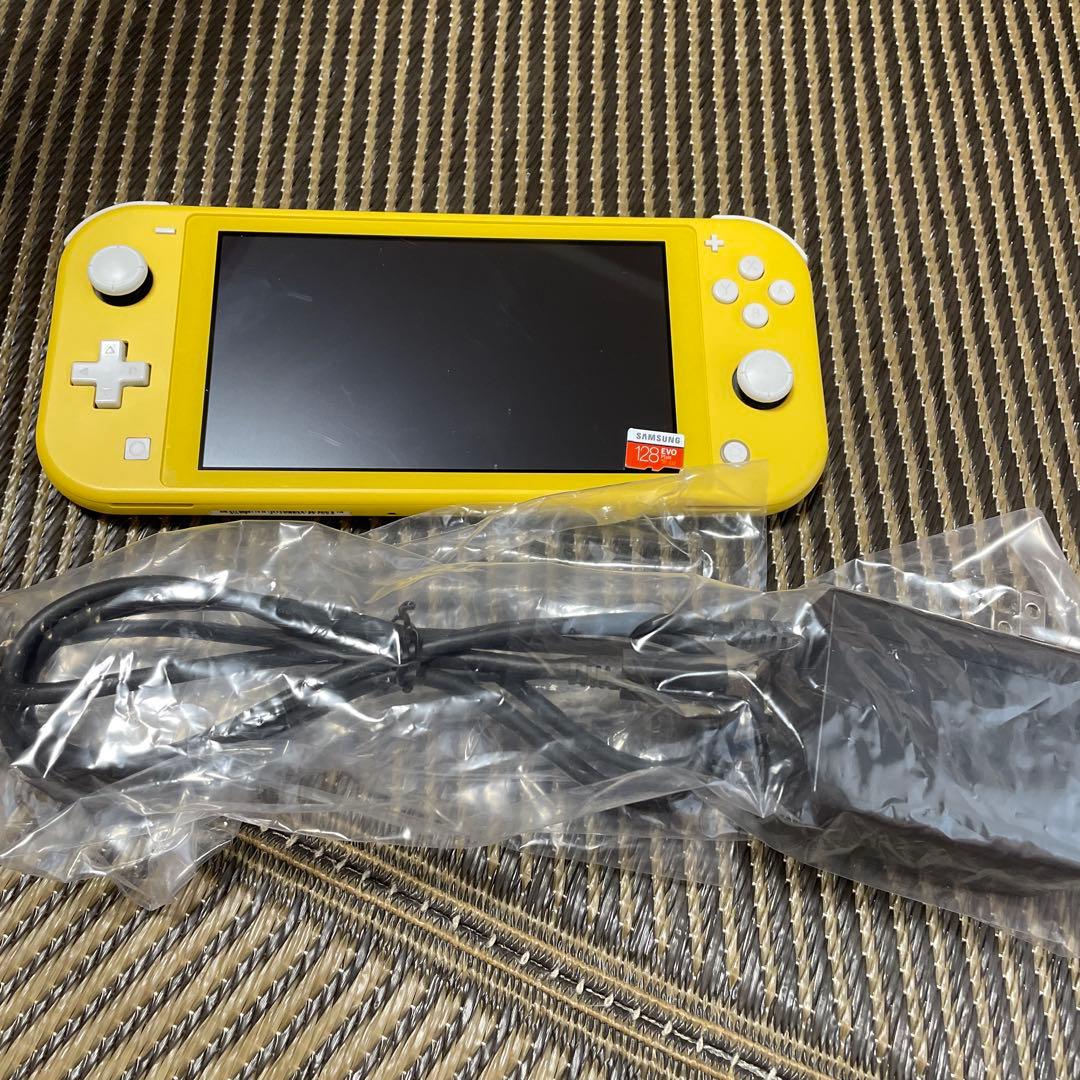 Nintendo Switch Lite イエロー 本体＋SDカード Nintendo Switch Lite - Yellow - REFURBISHED - Hardware - Nintendo