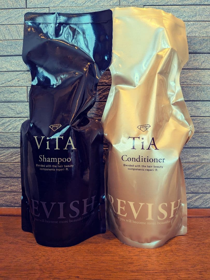 レヴィッシュヴィータシャンプー＆ティアコンディショナー700ml セット販売 REVISH(レヴィッシュ) / ヴィータ シャンプー／ティア