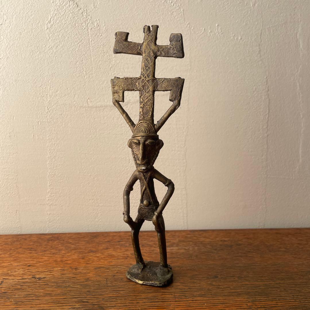 アフリカ ドゴン族 金属製 ブロンズ 仮面の人物 プリミティブアート