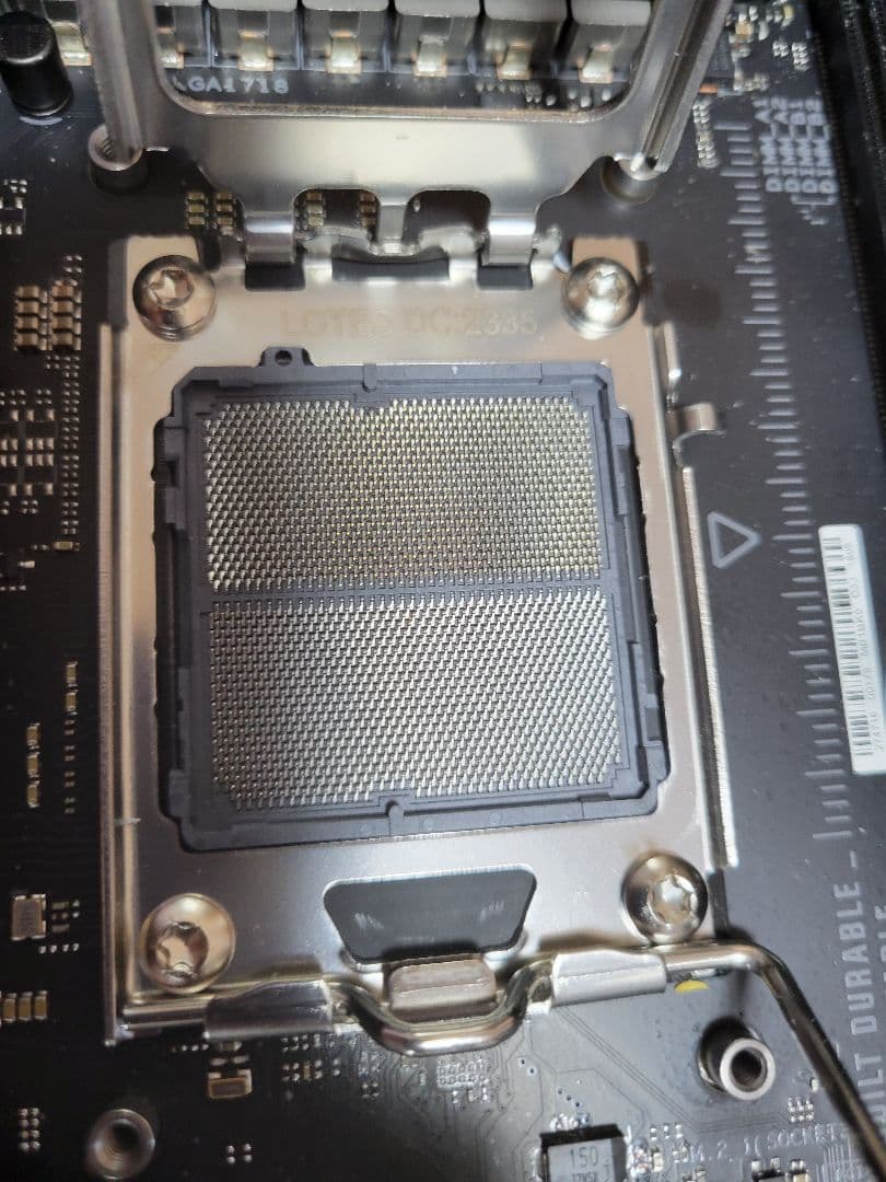 中古 ASUS TUF GAMING X670E-PLUS TUF GAMING X670E-PLUS｜Schede Madri｜ASUS Italia