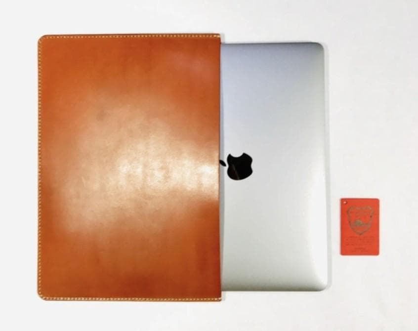【美品・新品】本革/栃木レザーMacBook13インチ用ケース 送料無料】栃木レザーMacBook13インチ用ケース 横型 (Air〜2017,Pro