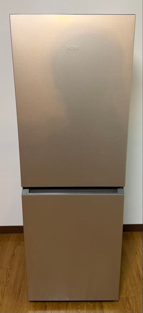 Haier 冷凍冷蔵庫 201L JR-M20A 2025年製 美品 Haier（ハイアール） JR-M20A-N 冷凍冷蔵庫 201L シャンパンゴールド