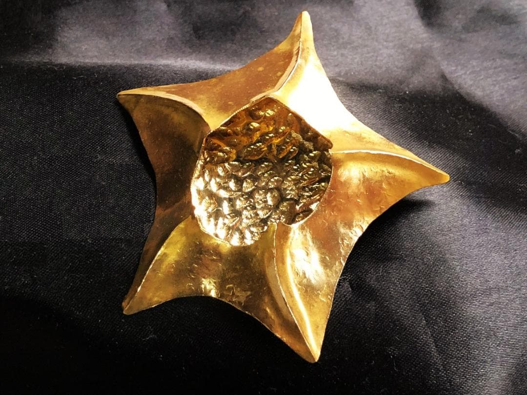 HERVÉ VAN DER STRAETEN 純金ブローチ 】 ヴィンテージ