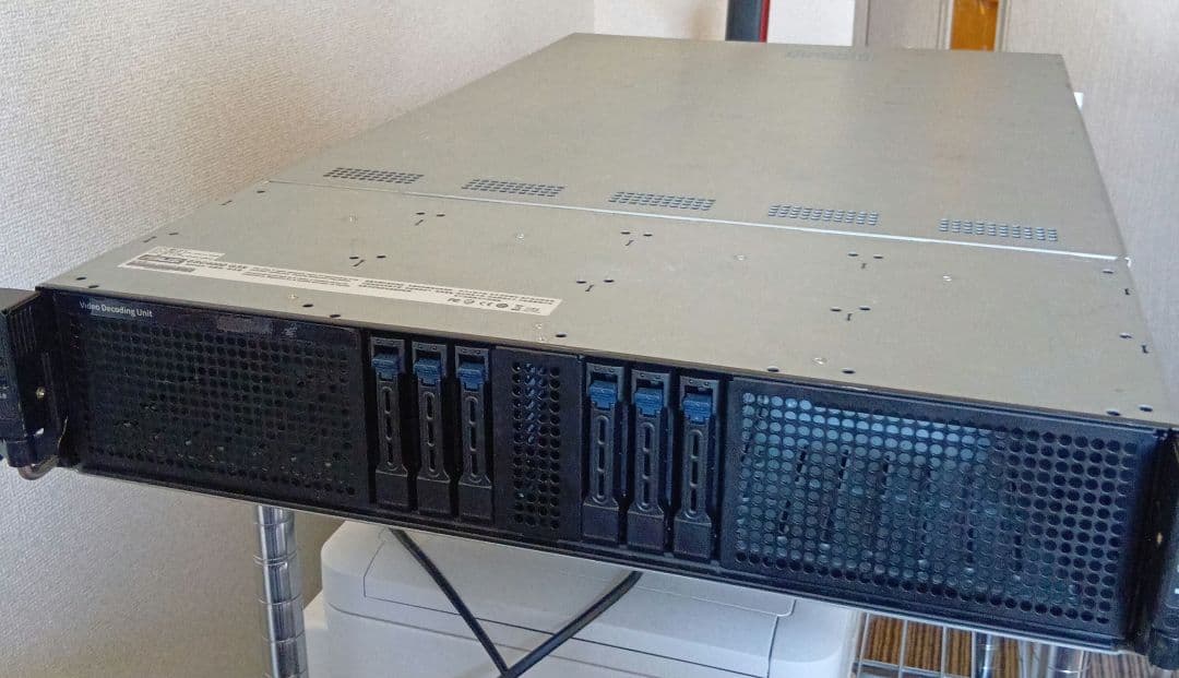 ASUS GPU鯖 VRAM 96GB Xeon E5-2699 v3 72コア ASUS GPU鯖 VRAM 96GB Xeon E5-2699 v3 72コア - メルカリ