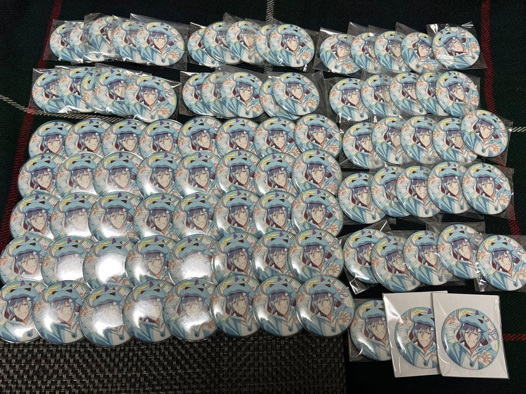 アイナナ 四葉環 怪獣パジャマ 缶バッジ 88個 - メルカリ