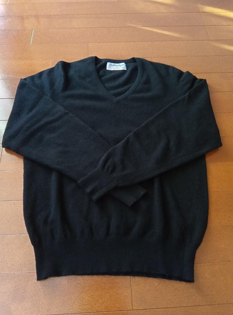 Ballantyne Vネックカシミヤセーター 黒 - メルカリ