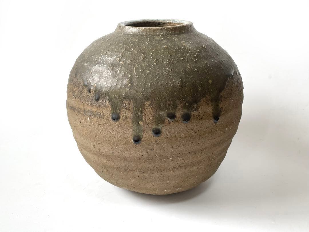 陶芸家　加守田章二　灰釉　丸壺　飾り壺　花器　花入　箱なし　益子焼 加守田章二 灰釉花瓶 | 銀座 黒田陶苑