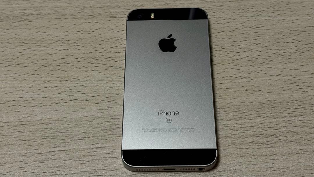 iPhone SE 第1世代 64GB 海外版｜カメラ無音｜バッテリー100％ - メルカリ