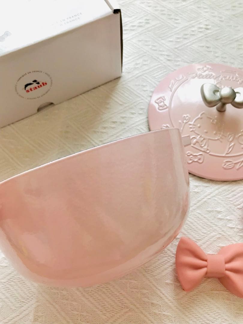 staub ストウブ 20cm 海外限定ハローキティコラボ ワナベ ソルベローズ