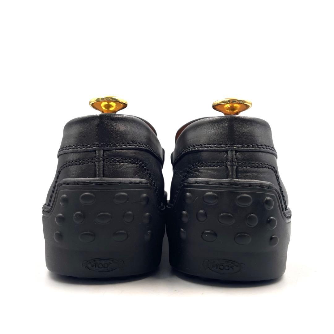 《未使用級》トッズ ローファー ドライビングシューズ ビブラムソール 黒系 7