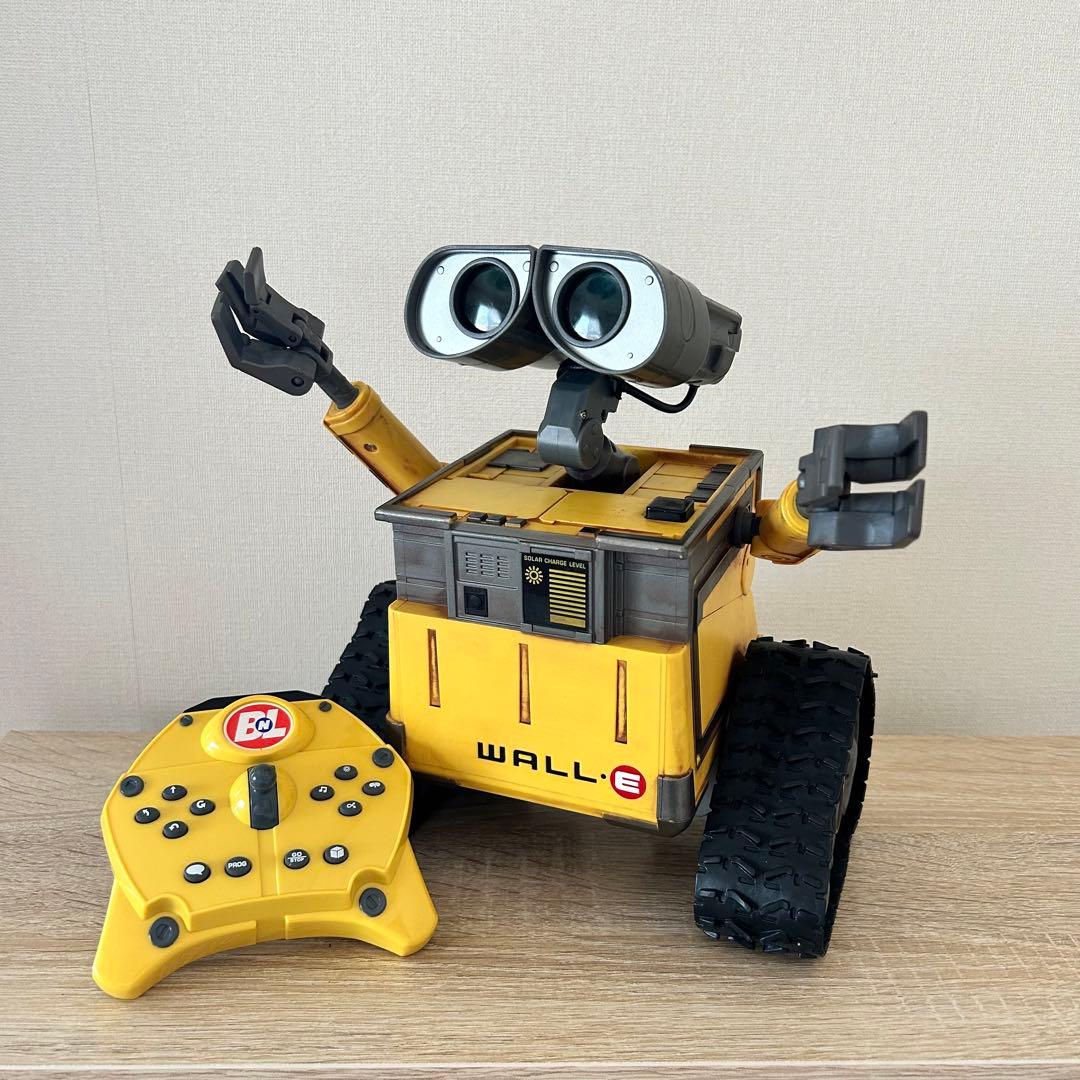 ディズニー ウォーリー ラジコン WALL・E 動作確認済 - メルカリ