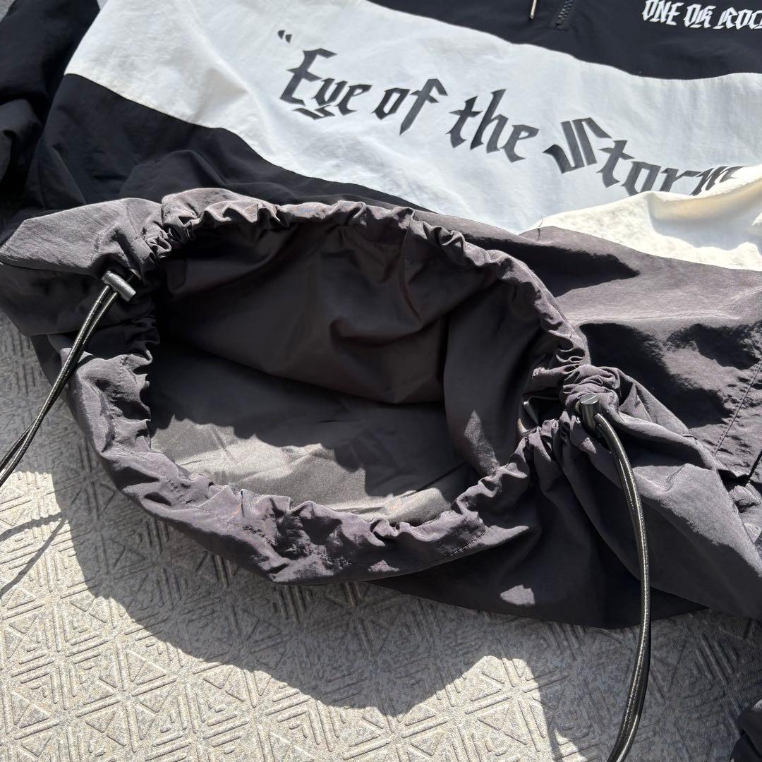 ONE OK ROCK ワンオク アノラック パーカー ナイロンジャケット - メルカリ