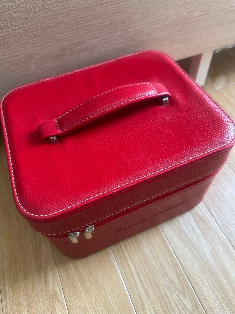 T-MAGIC ティーマジック　白　美顔器 ミヤコケミカル 小顔 たるみ引き上げ